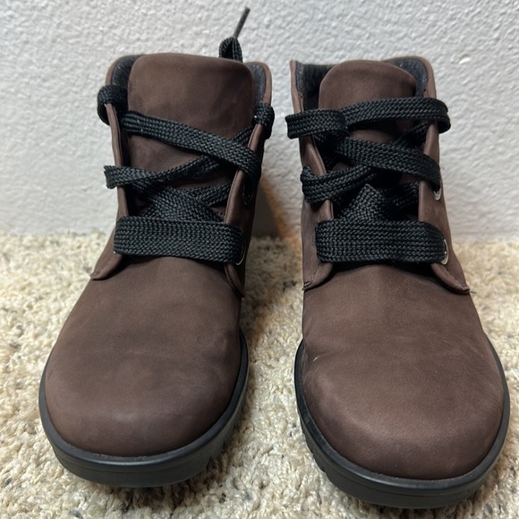 HARTJES SHARKY AUBERGINE NUBUCK CHUKKA BOOTS - Picture 9 of 12